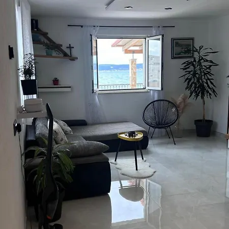 Apartment Private Corner Trogir Split Kastela