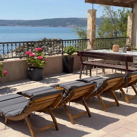 Private Corner Trogir Split *