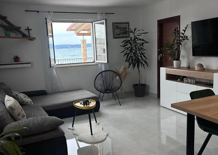 Private Corner Trogir Split Apartman *